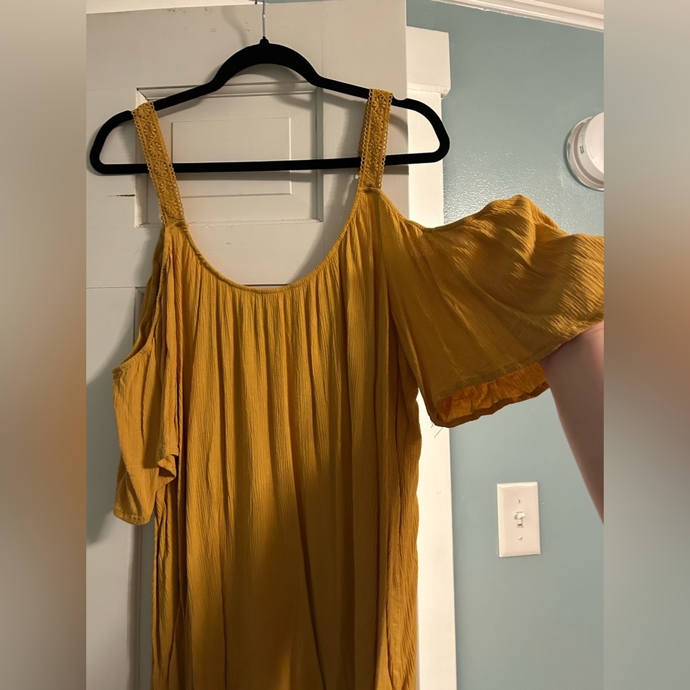 Torrid cold shoulder top